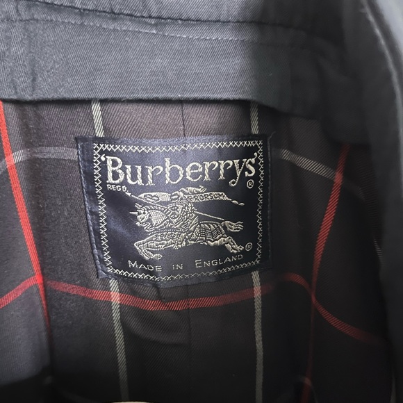 - Burberry Long  Trench Coat , Size: 14 Petite - Picture 5 of 6